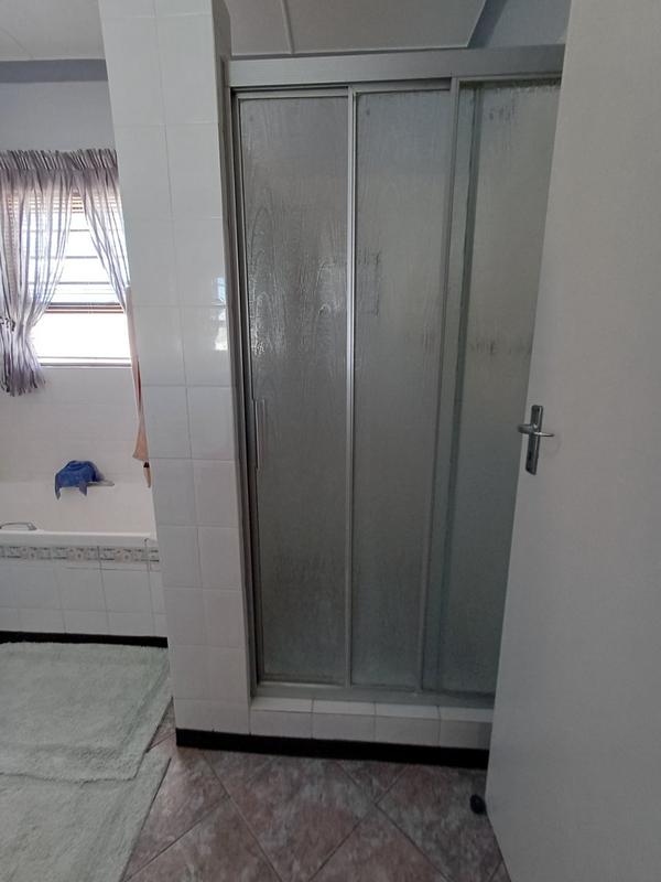 3 Bedroom Property for Sale in De Kelders Western Cape